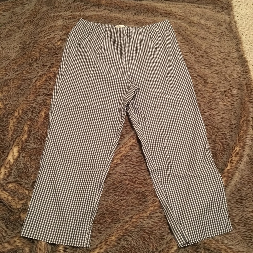Ankle Length Checkered Pants - Picture 2 of 4